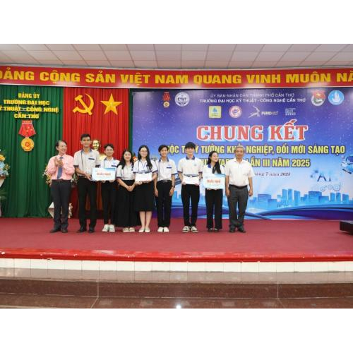 Chung Kết Cuộc Thi CTUT Startup Lần III – 2025: Tỏa Sáng Những Ý Tưởng Khởi Nghiệp Sáng Tạo