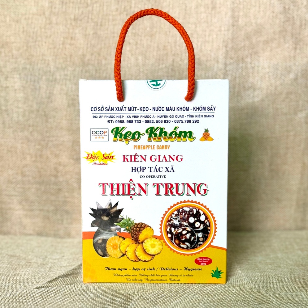 Kẹo khóm Thiện Trung làm từ gì?