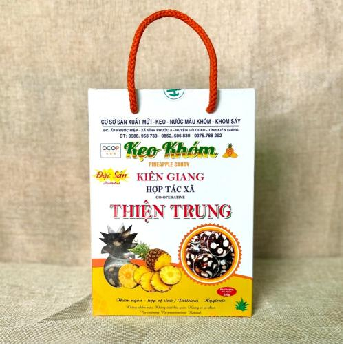 Kẹo khóm Thiện Trung làm từ gì?