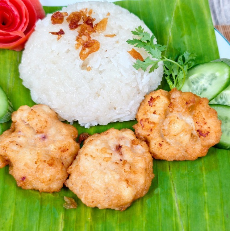 Chả mực giã tay Hạ Long và chả mực thông thường loại nào tốt hơn?