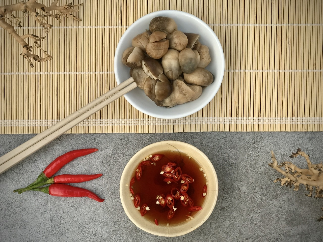Ăn kèm rau sống, rau thơm