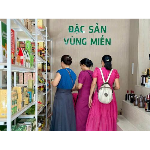 Không gian cửa hàng OCOP Kiên An