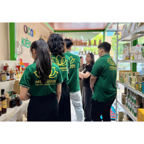 Tham quan không gian cửa hàng OCOP Kiên An