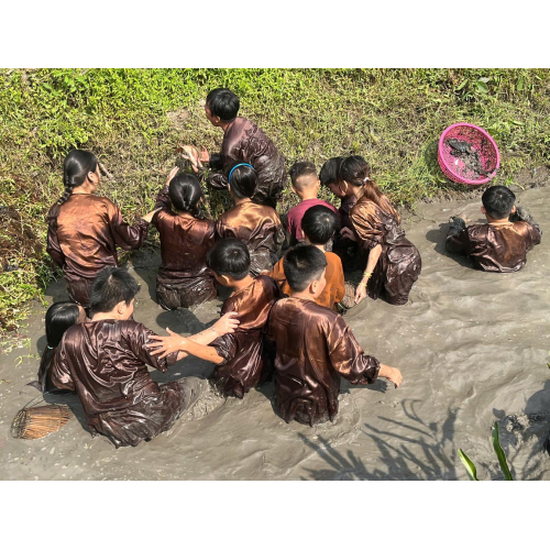 Nơm bắt cá đồng – Thú vui dân dã tại vườn sinh thái