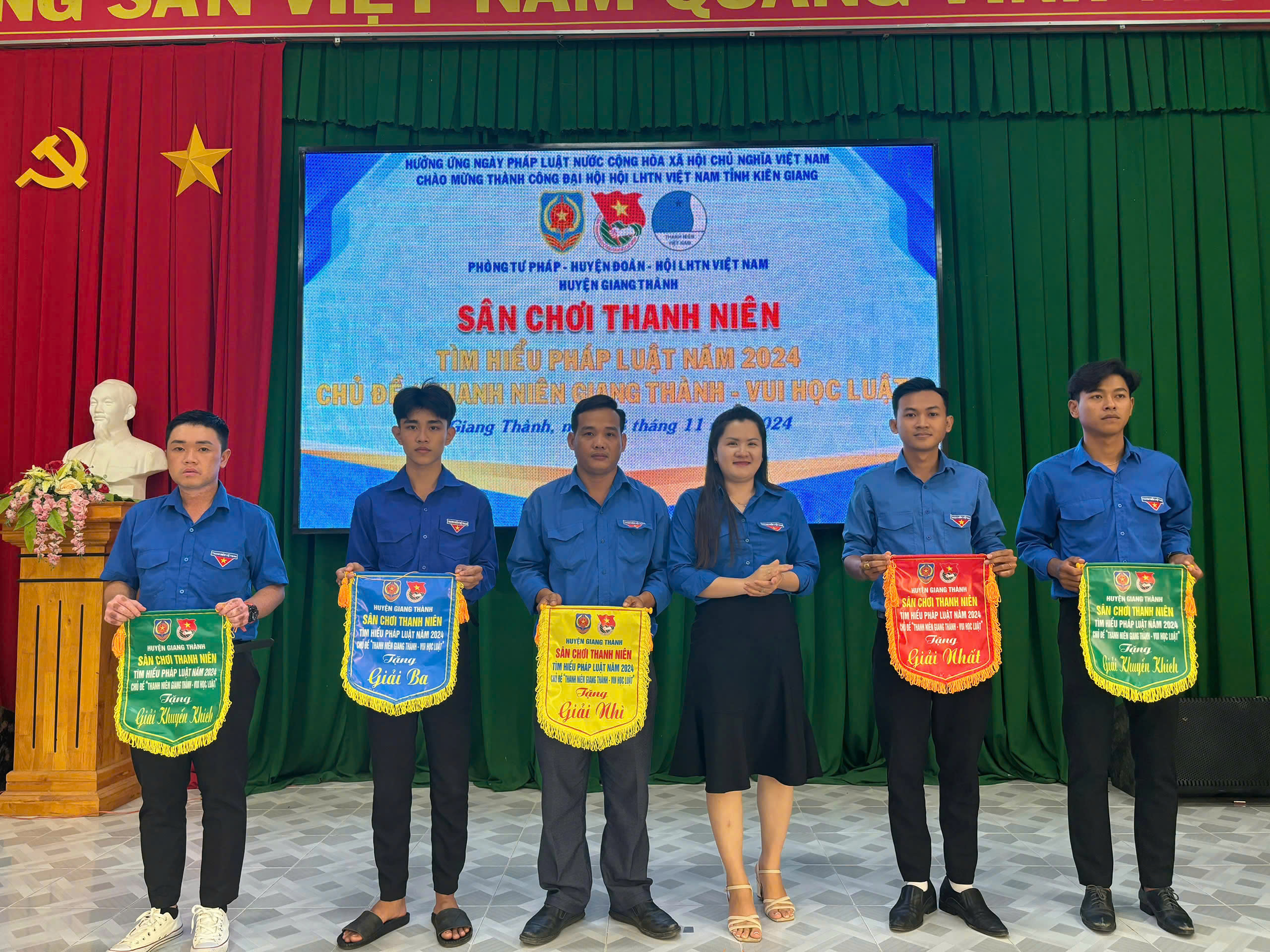 GIANG THÀNH TỔ CHỨC SÂN CHƠI THANH NIÊN TÌM HIỂU PHÁP LUẬT