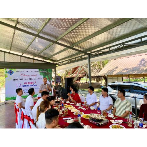 Tiệc Họp Mặt Lớp Quản Lý Đất Đai Khóa 34 Trường Đại Học Cần Thơ