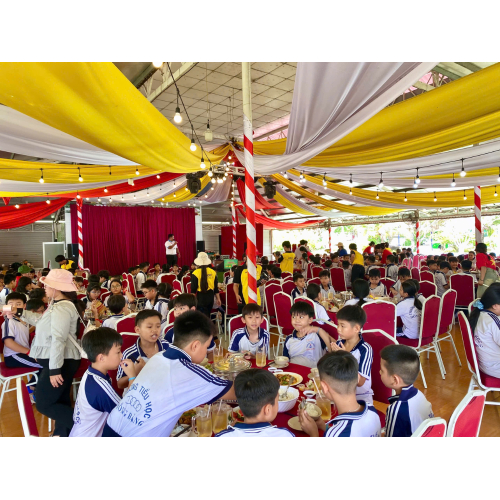 Trường Tiểu Học Hồng Bàng Trải nghiệm Vui Chơi Và Ăn Uống Tại Khu Du Lịch Phú Điền