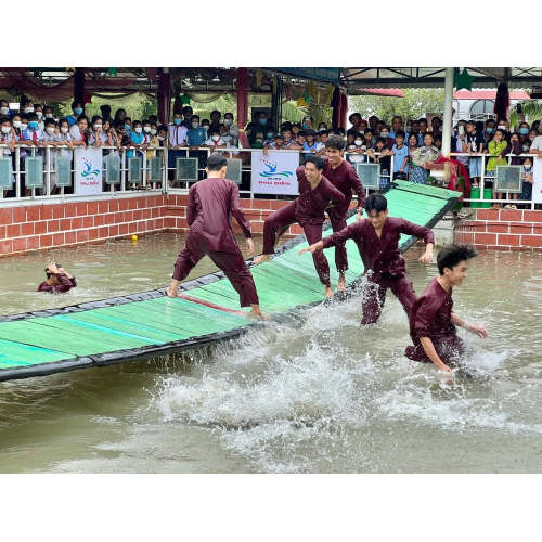 Trải nghiệm trò chơi dân gian tại Phú Điền