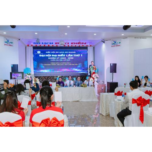 Không gian hội nghị chuyên nghiệp – Dịch vụ chu đáo