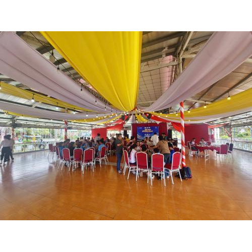 Không gian tổ chức rực rỡ, chuyên nghiệp và đậm chất Phú Điền