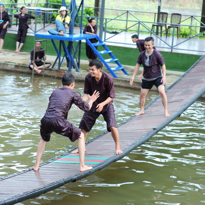 Vì Sao Trò Chơi Dân Gian Luôn Thu Hút Du Khách?