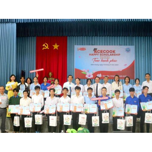 Trường Trung Cấp Nghề Dân Tộc Nội Trú Kiên Giang Tiếp Nhận Học Bổng Acecook Happy Scholarship