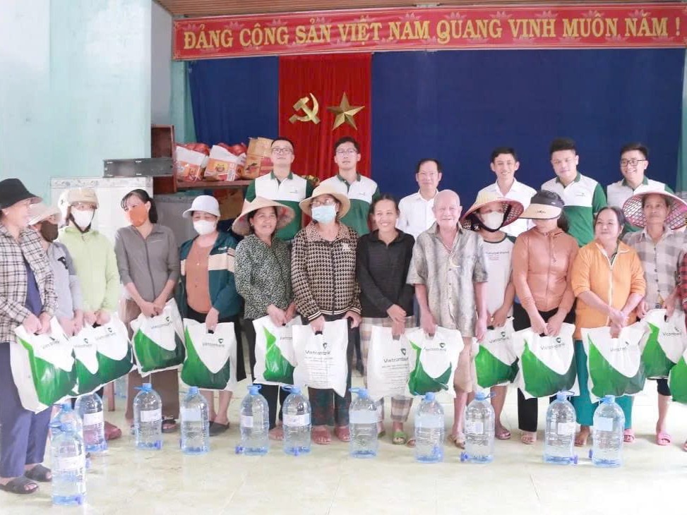 Tại buổi trao tặng