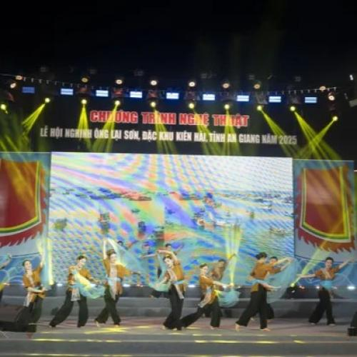 Khai Mạc Lễ Hội Nghinh Ông Lại Sơn Năm 2025