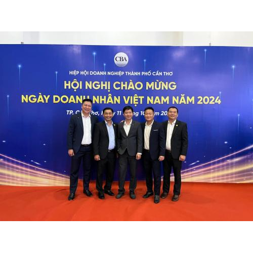 Tham dự Hội nghị chào Mừng Ngày Doanh Nhân Việt Nam Năm 2024