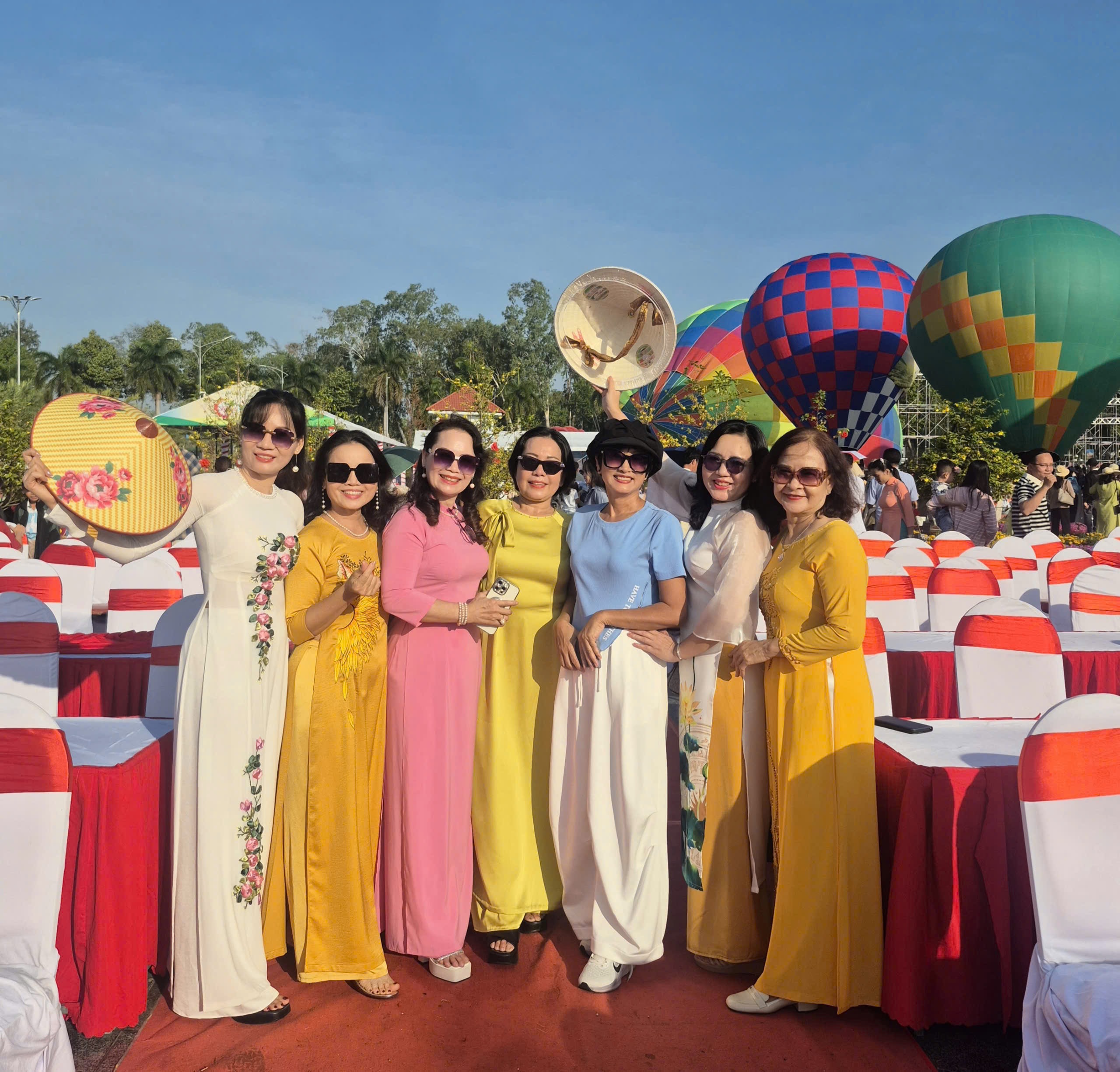 Dấu ấn Nữ Doanh Nhân giữa không gian lễ hội rực rỡ