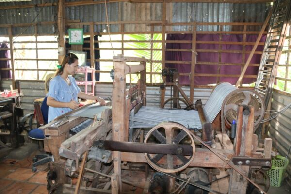 Lịch Sử Hình Thành Làng Dệt Choàng Hồng Ngự
