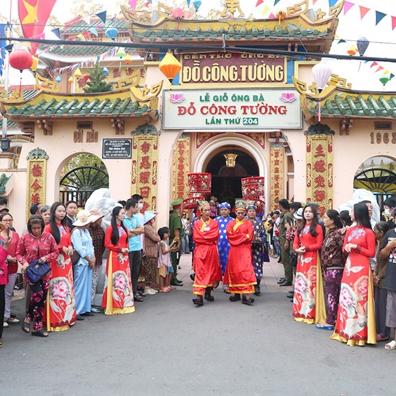 Về Cao Lãnh Dự Lễ Giỗ Ông, Bà Đỗ Công Tường Lần Thứ 205