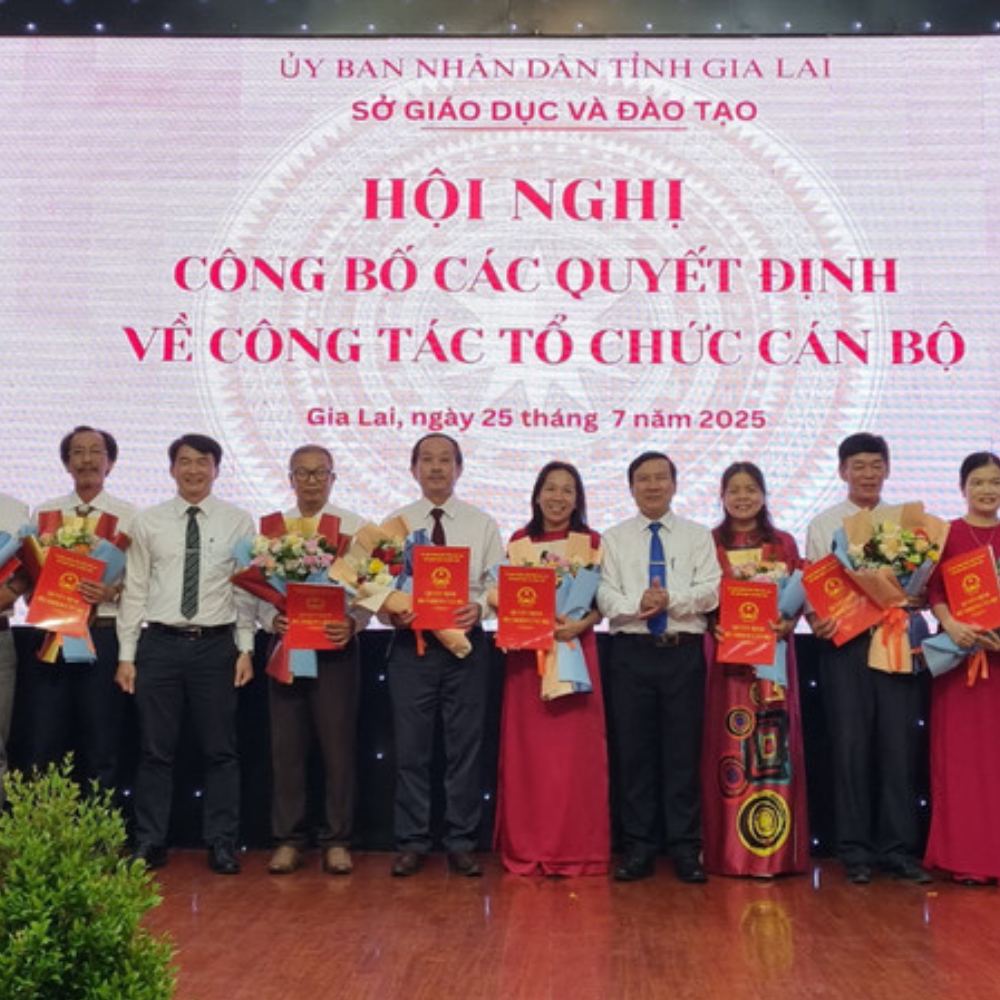 Gia Lai: Sở Giáo Dục Và Đào Tạo Công Bố Các Quyết Định Về Công Tác Cán Bộ
