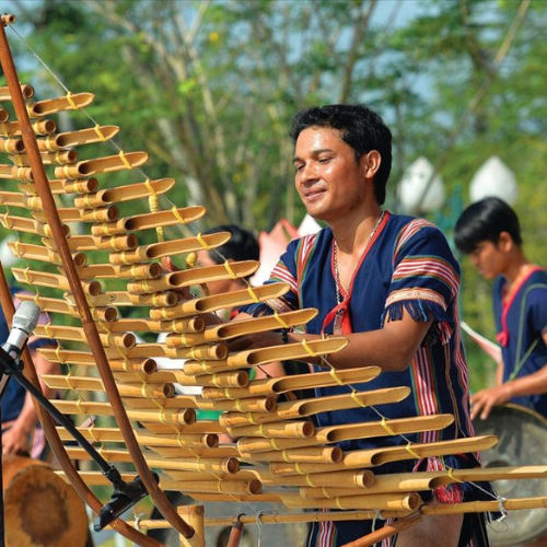 Làng Chế Tác Nhạc Cụ Dân Tộc Gia Lai