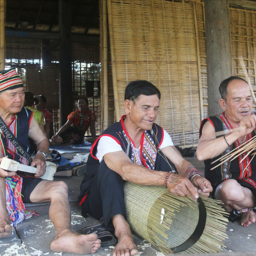 Làng Nghề Đan Lát Nglơm Thung