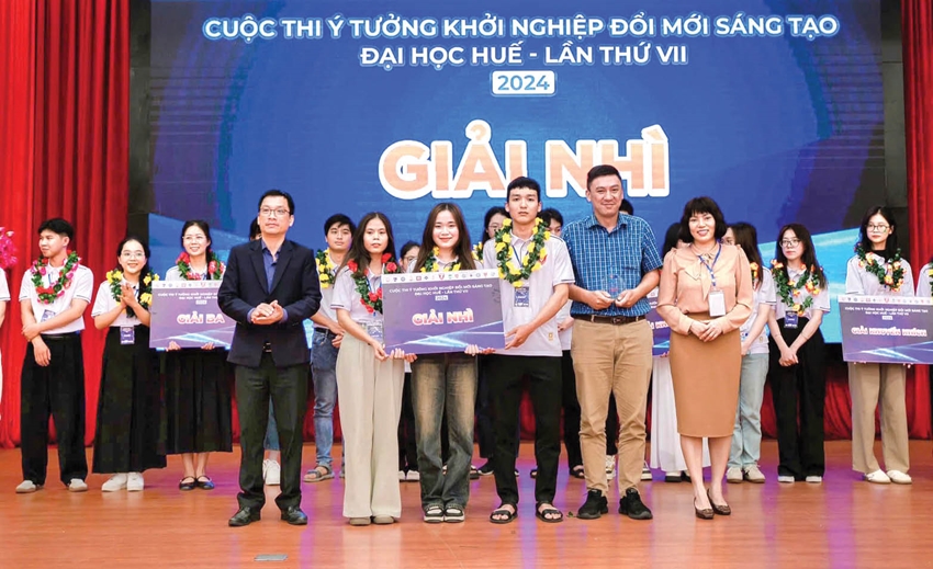 Khởi nghiệp từ trên giảng đường
