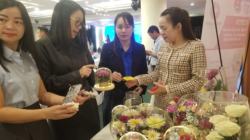 Diễn đàn kết nối trí thức trẻ khởi nghiệp
