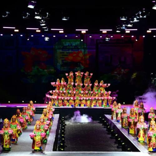 Huế Bùng Nổ Với Đêm Hội Áo dài 2025 – Nơi Quá Khứ Gặp Gỡ Hiện Đại