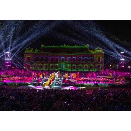 Điện Kiến Trung lung linh trong đêm khai mạc Festival Huế