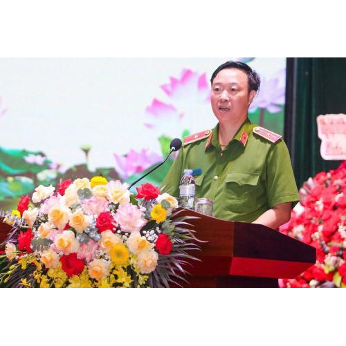 Khai giảng “Khóa đào tạo bình dân học vụ dữ liệu về AI và chuyển đổi số” tại Nghĩa Trụ
