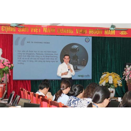 Khai giảng “Khóa đào tạo bình dân học vụ dữ liệu về AI và chuyển đổi số” tại Nghĩa Trụ