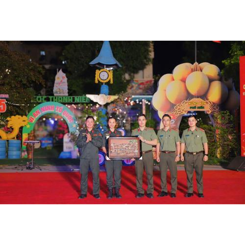 Chương trình nghệ thuật “80 năm rực sáng những chiến công”