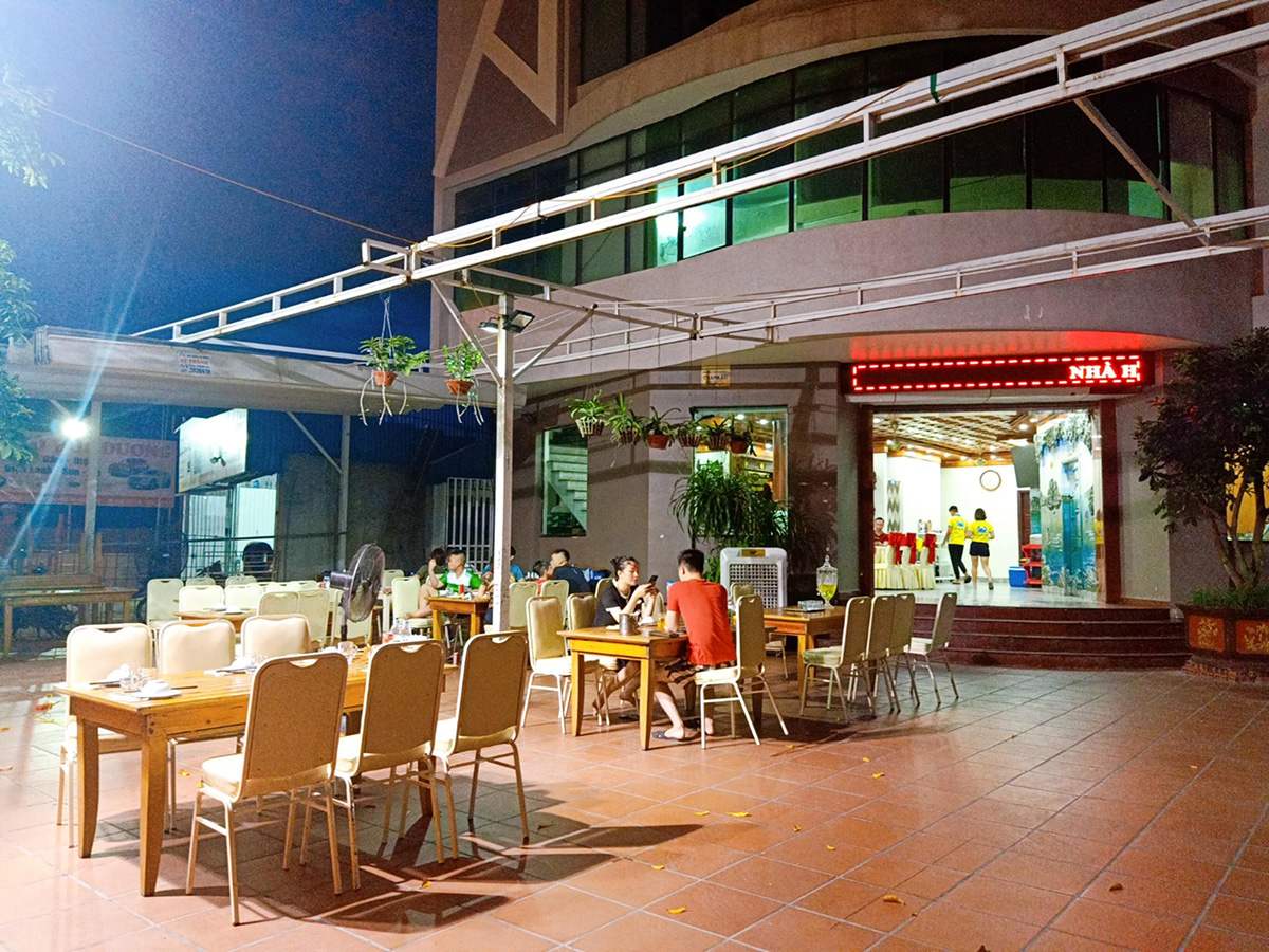 1.1 Nhà hàng Amakong ở đâu?