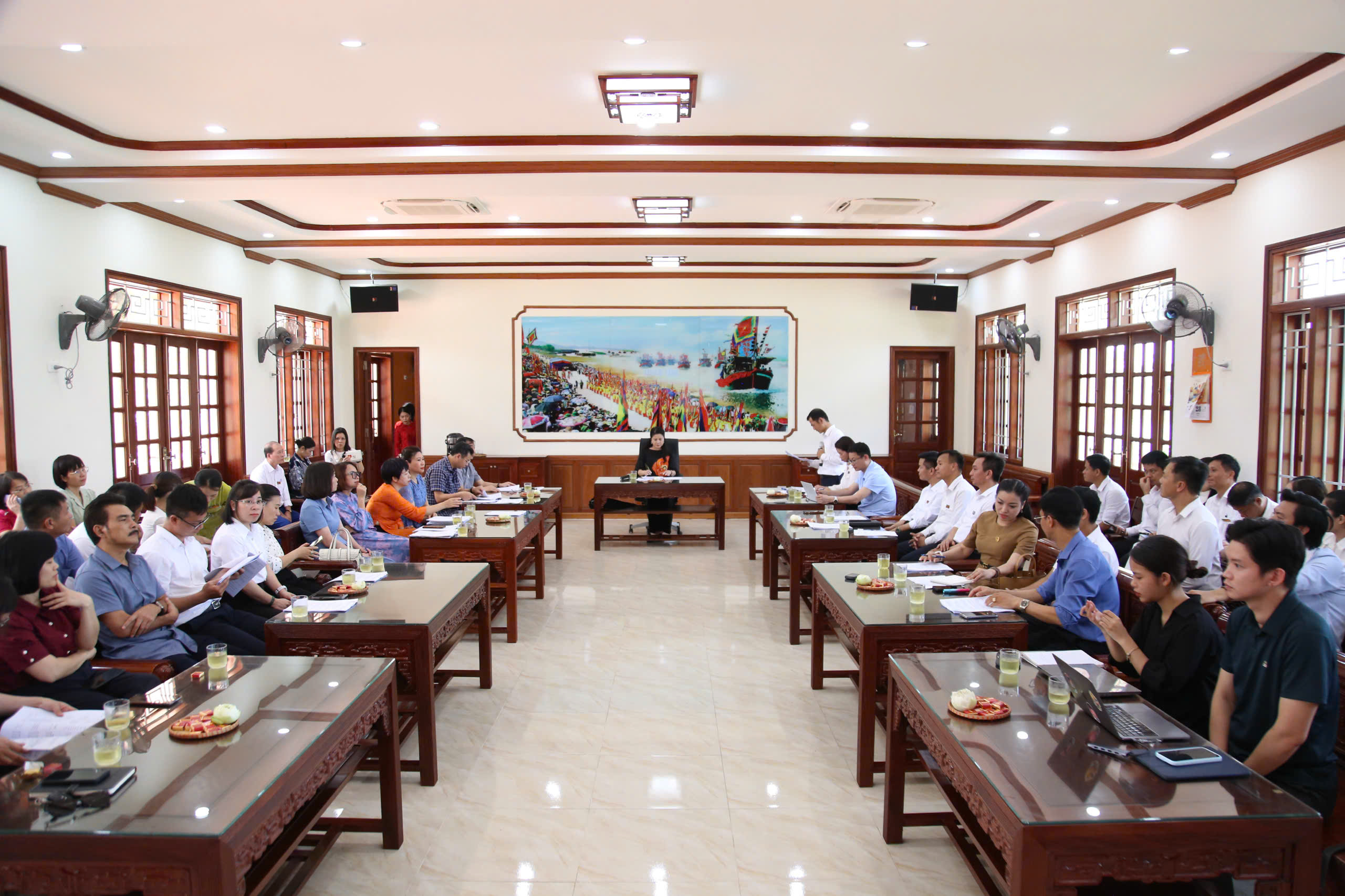Bồi đắp giá trị chân-thiện-mỹ để xây dựng con người phát triển toàn diện!