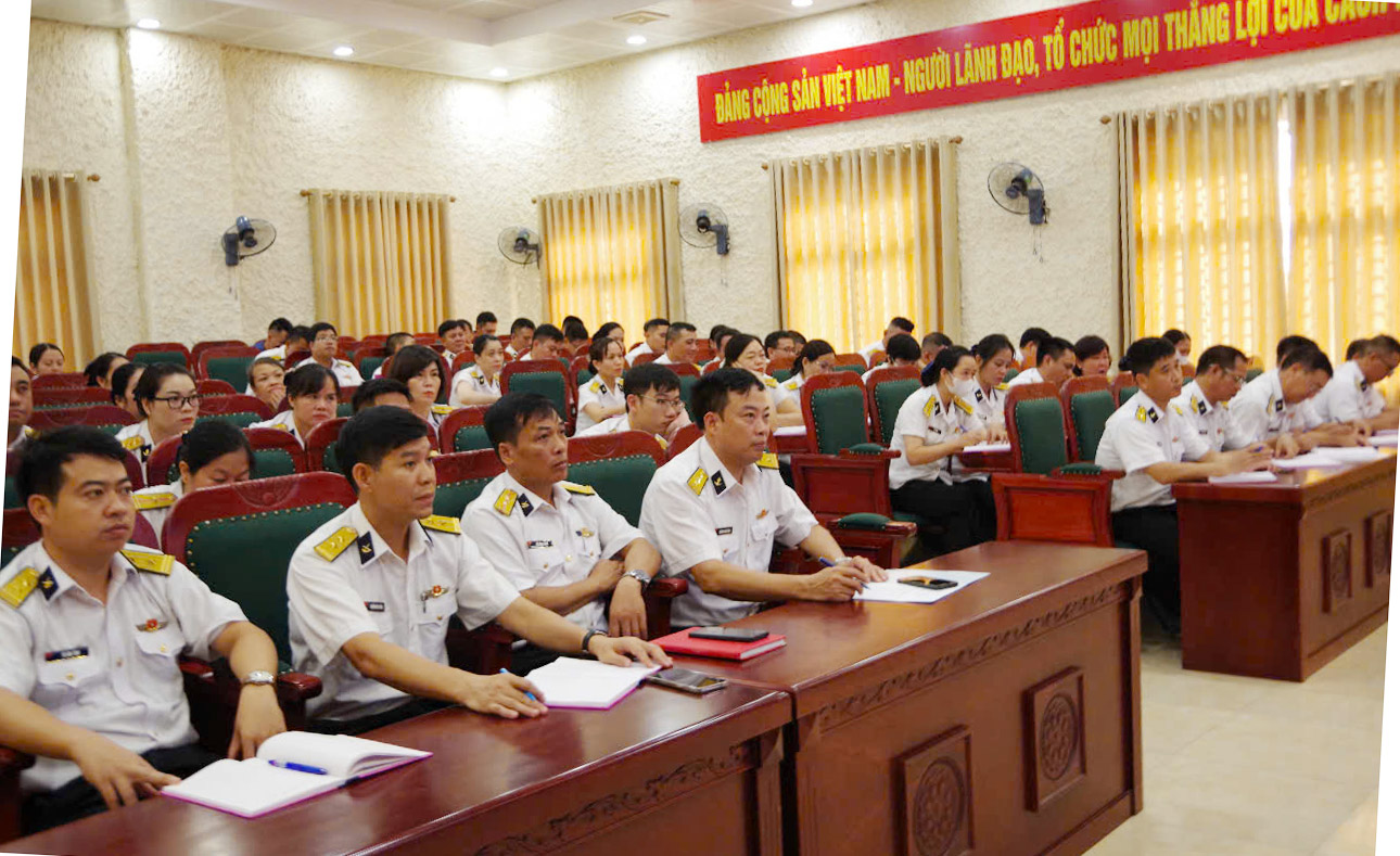 Hoạt động nâng cao kiến thức về pháp luật cho quân nhân, góp phần chấp hành nghiêm pháp luật của nhà nước