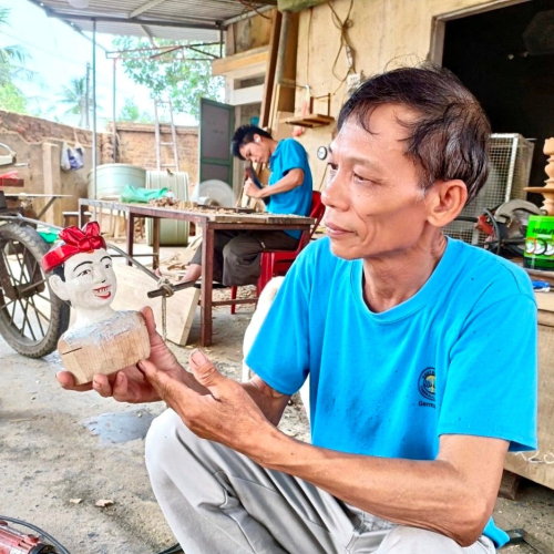 Độc Đáo Làng Nghề Tạc Tượng Hơn 600 Năm Tuổi