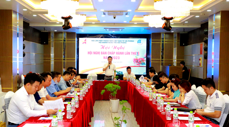Ủy viên Ban chấp hành