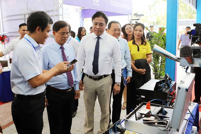 Khánh Hòa hỗ trợ doanh nghiệp nhỏ và vừa, hướng mục tiêu tăng trưởng kinh tế hai con số