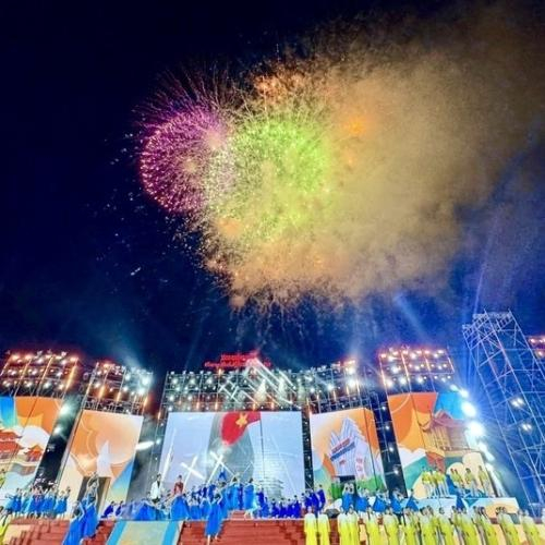 Ấn Tượng Chương Trình Nghệ Thuật Quảng Ninh Chung Sức Đồng Lòng, Vững Bước Tương Lai