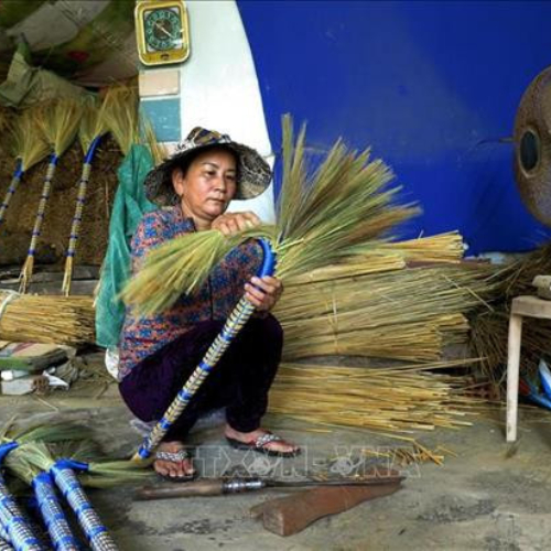 Làng Nghề Sản Xuất Chổi Đót Xã Phổ Phong