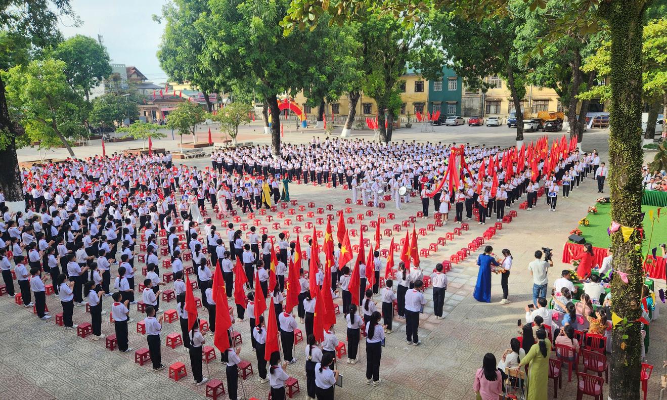 Chung tay cho năm học mới