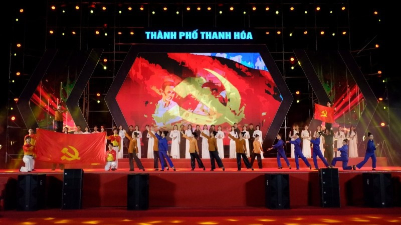 Chương trình nghệ thuật "60 năm-Bản hùng ca Hàm Rồng”