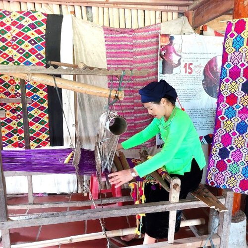 Làng Nghề Dệt Thổ Cẩm Của Người Tày, Nùng