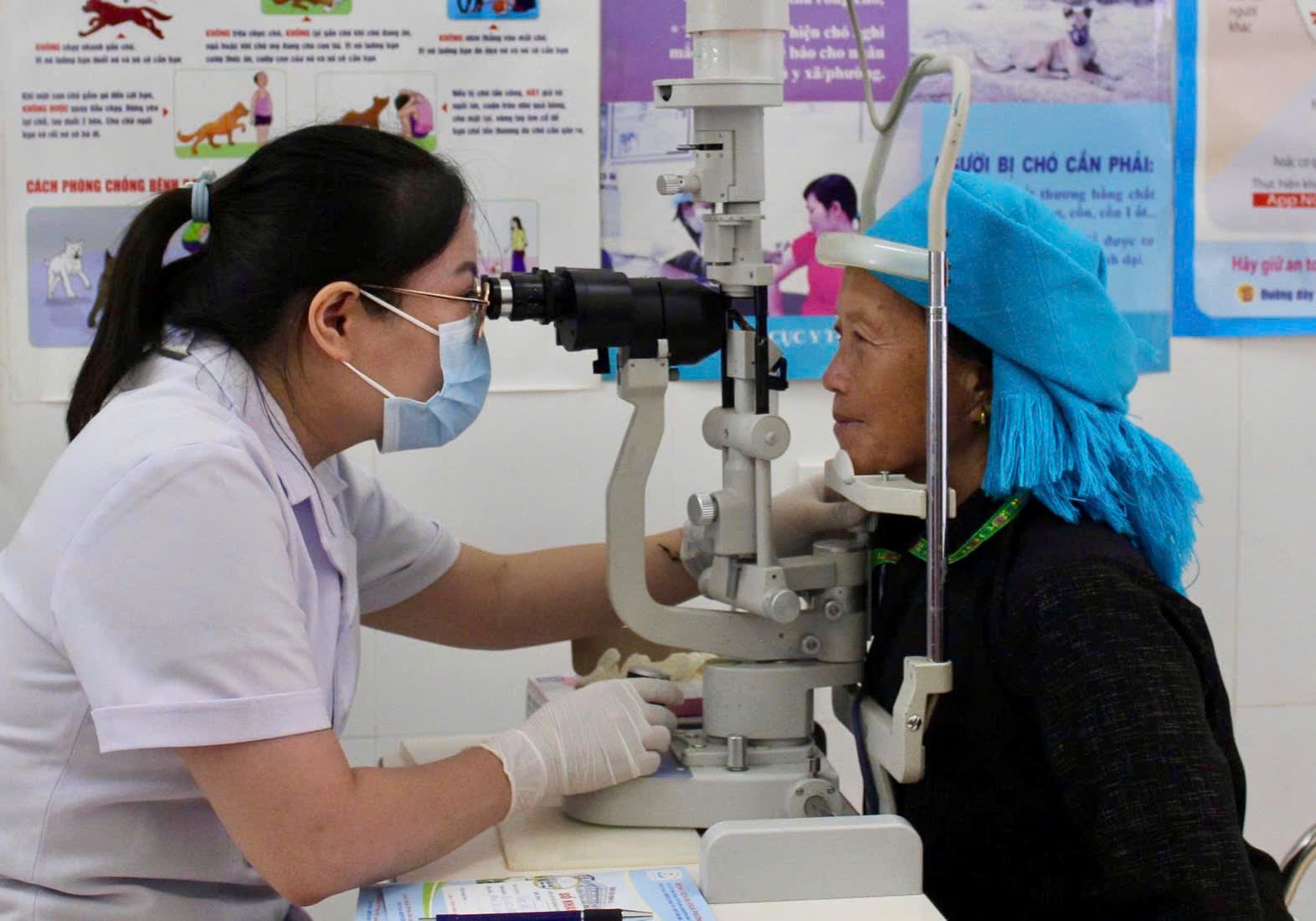Khám sức khỏe định kỳ tại xã Sơn Vĩ: Lan tỏa tinh thần nhân ái, chăm lo sức khỏe nhân dân vùng biên