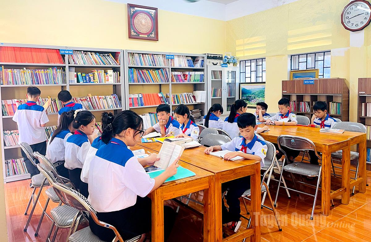 Đưa trường học về xã quản lý