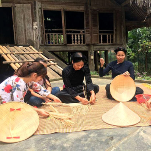 Nghề Đan Nón Minh Quang