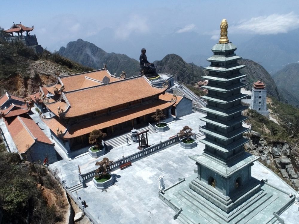 Thưởng thức vẻ đẹp lịch sử và không khí linh thiêng tại các ngôi đền ở Lào Cai, một trải nghiệm không thể bỏ qua