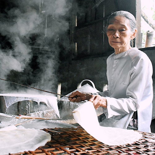 Làng Nghề Làm Bánh Tráng Túy Loan