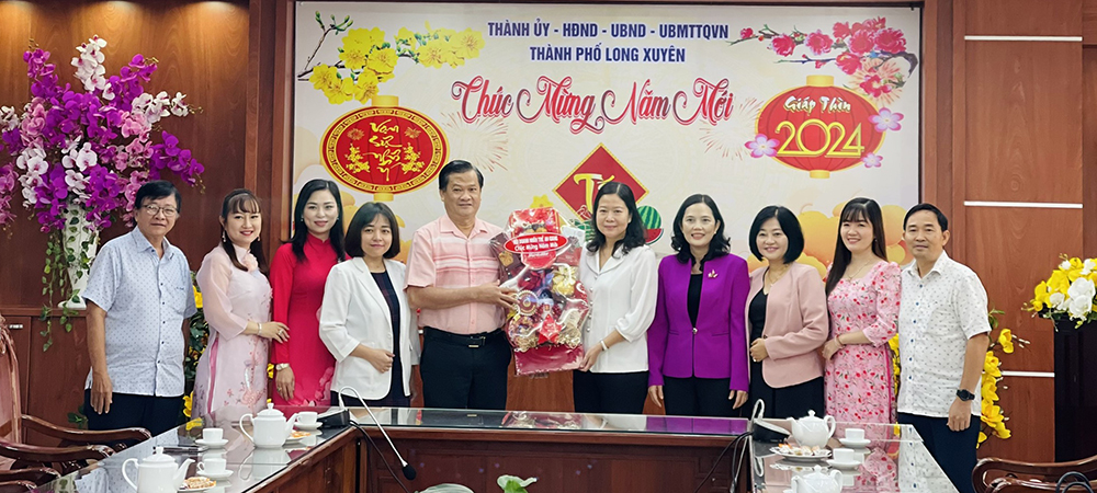 Chia sẻ yêu thương