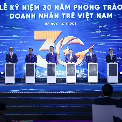 Doanh Nhân Trẻ Việt Nam Vững Bước Trên Con Đường Mới